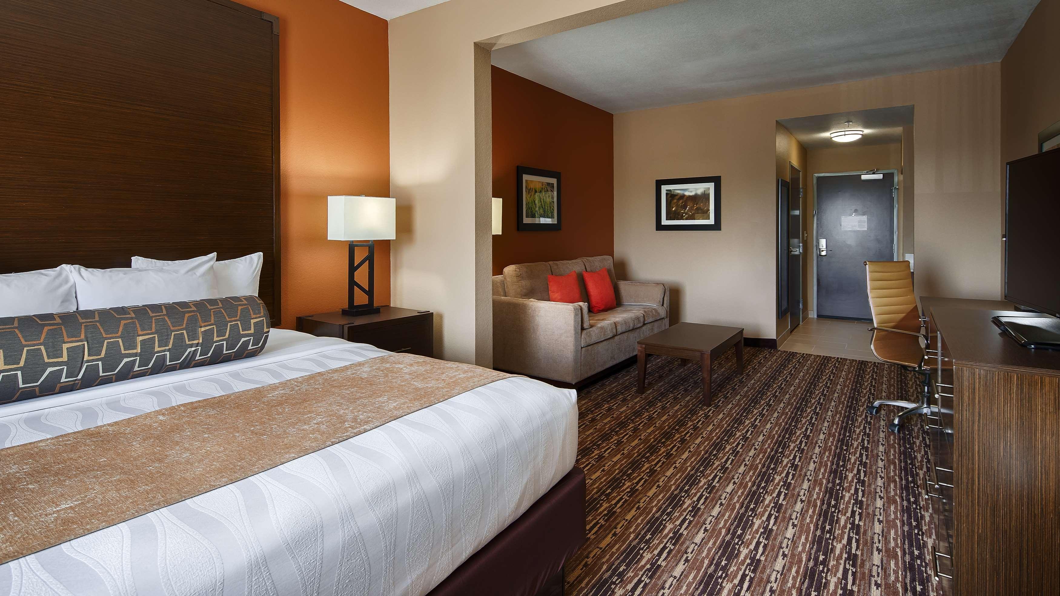 Best Western Plus Elmendorf Hotel San Antonio Hotel Bagian luar foto