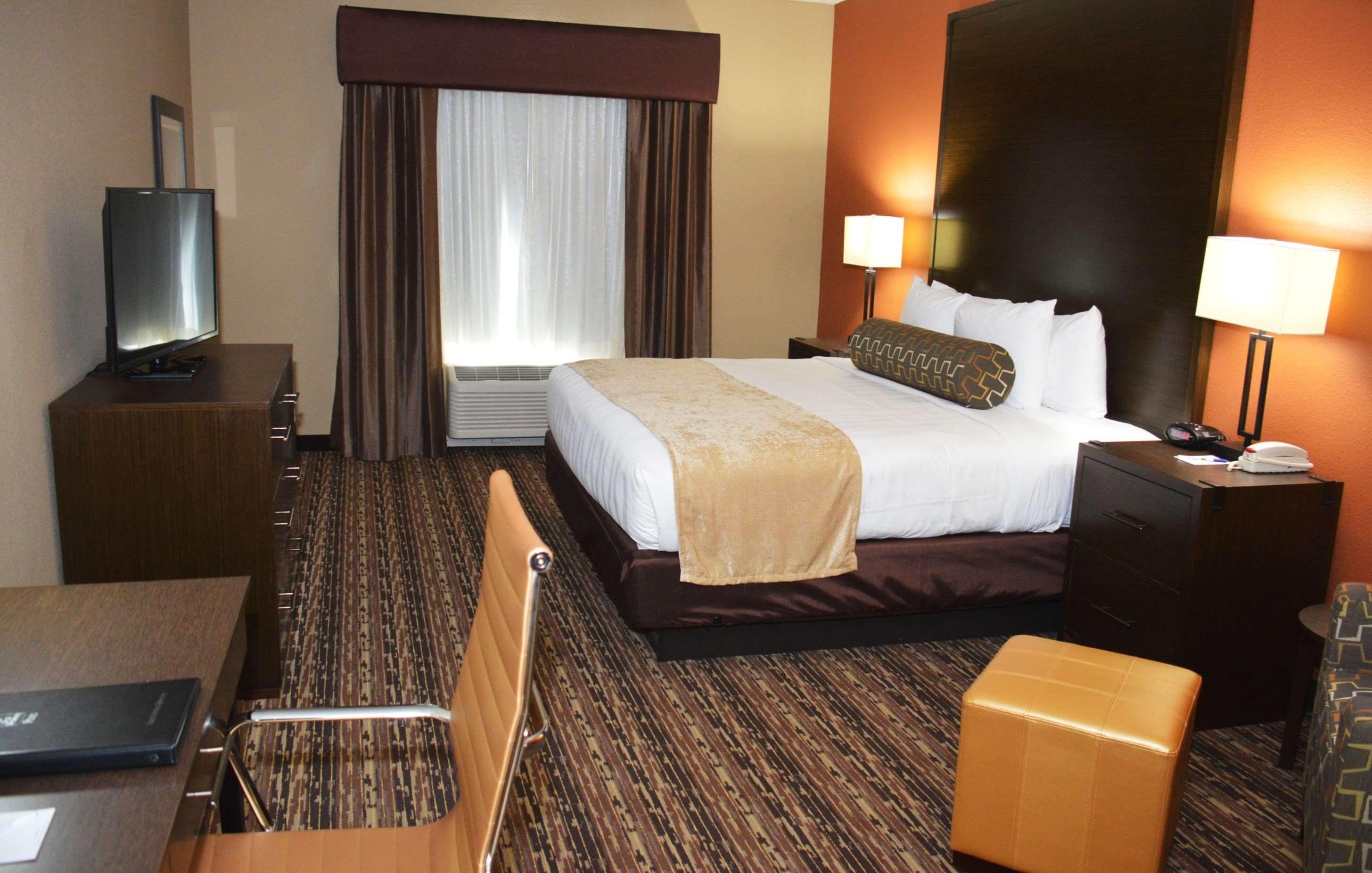 Best Western Plus Elmendorf Hotel San Antonio Hotel Bagian luar foto