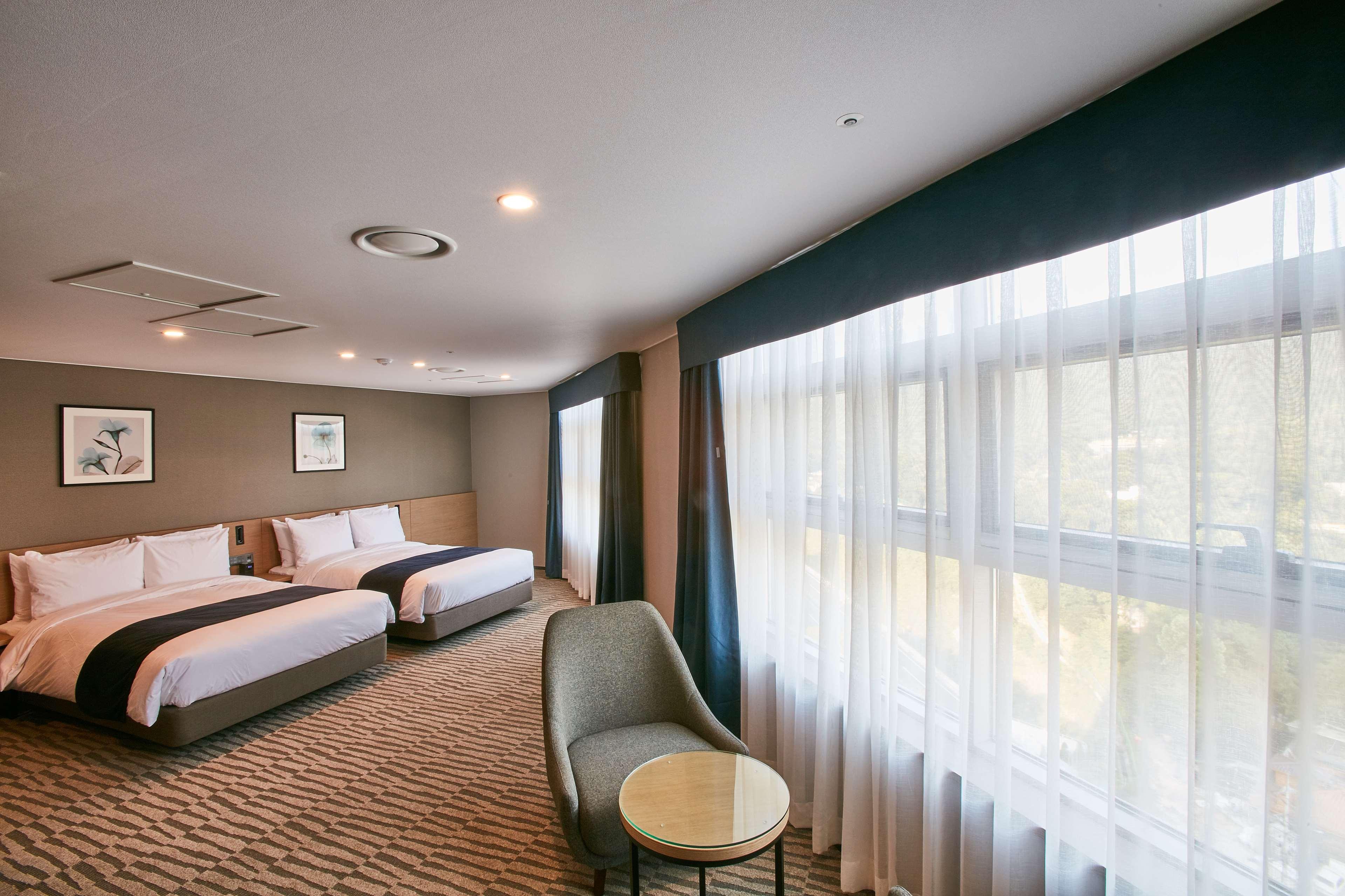 Best Western Plus Elmendorf Hotel San Antonio Hotel Bagian luar foto