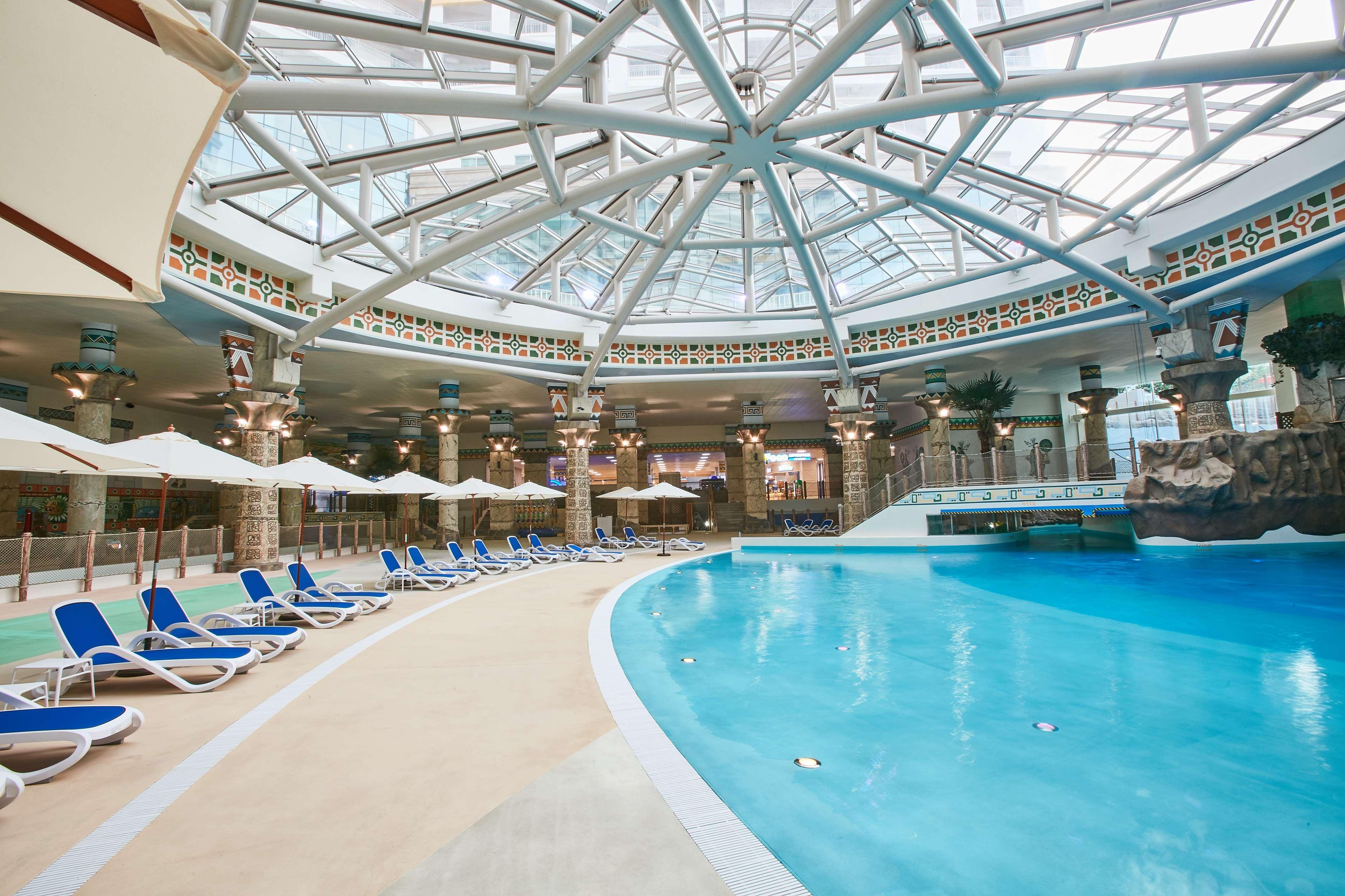 Best Western Plus Elmendorf Hotel San Antonio Hotel Bagian luar foto