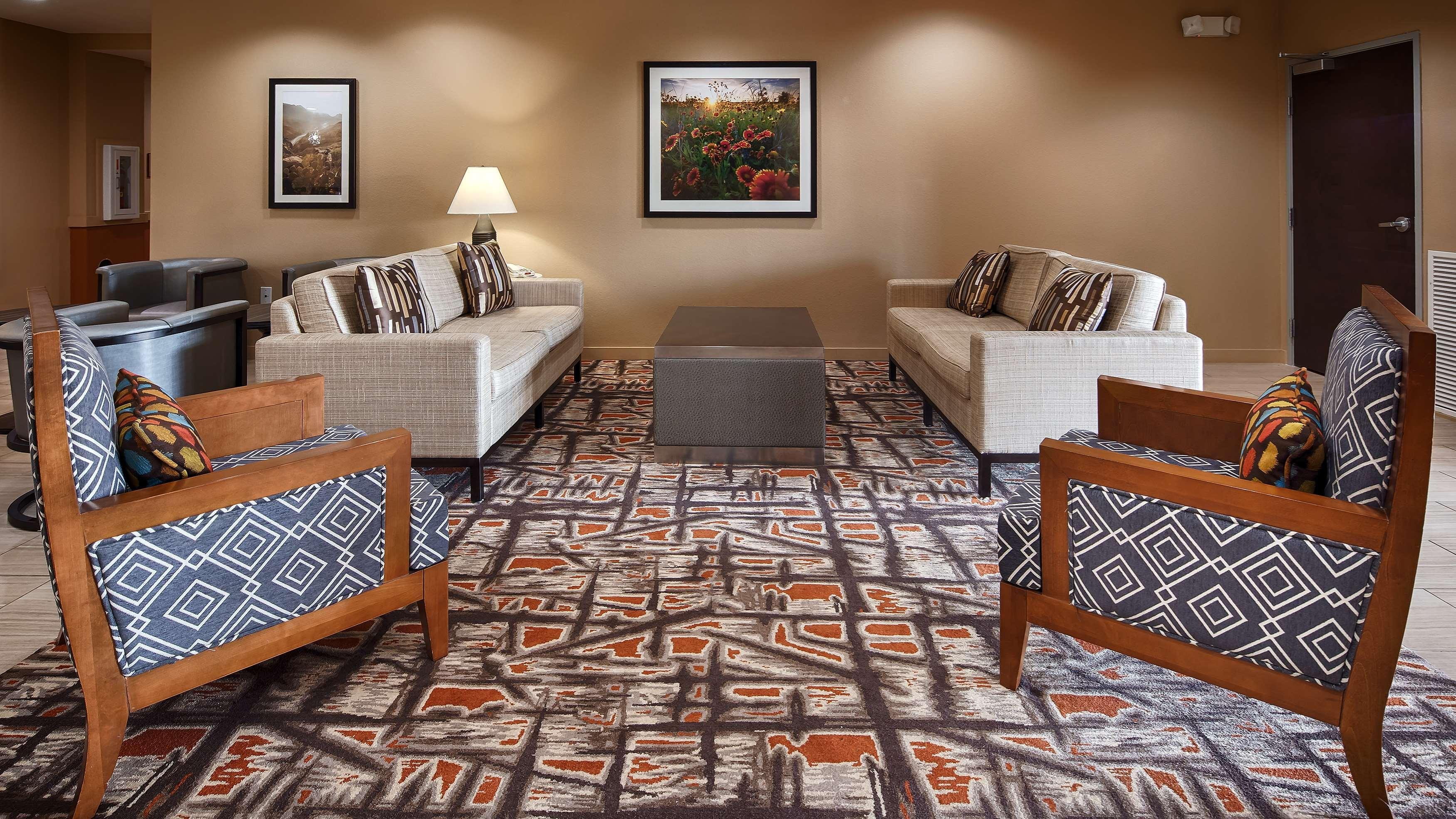 Best Western Plus Elmendorf Hotel San Antonio Hotel Bagian luar foto